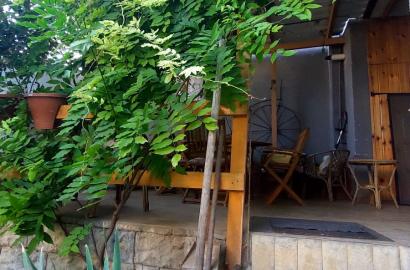 იყიდება ახალი გარემონტებული 2 სახლი ლისის ტბის მიმდებარედ